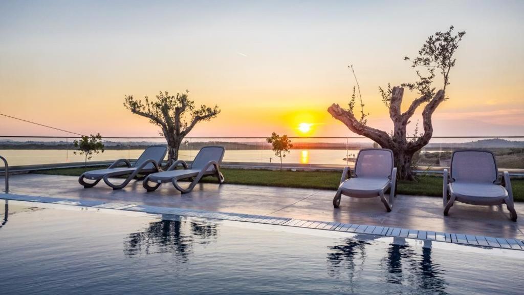 Top Villas ดูร์เรส ภายนอก รูปภาพ