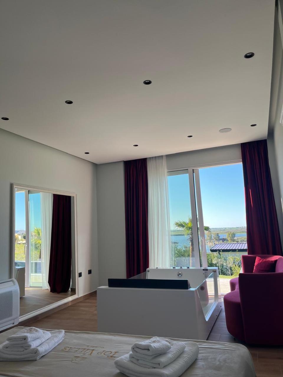 Top Villas ดูร์เรส ภายนอก รูปภาพ